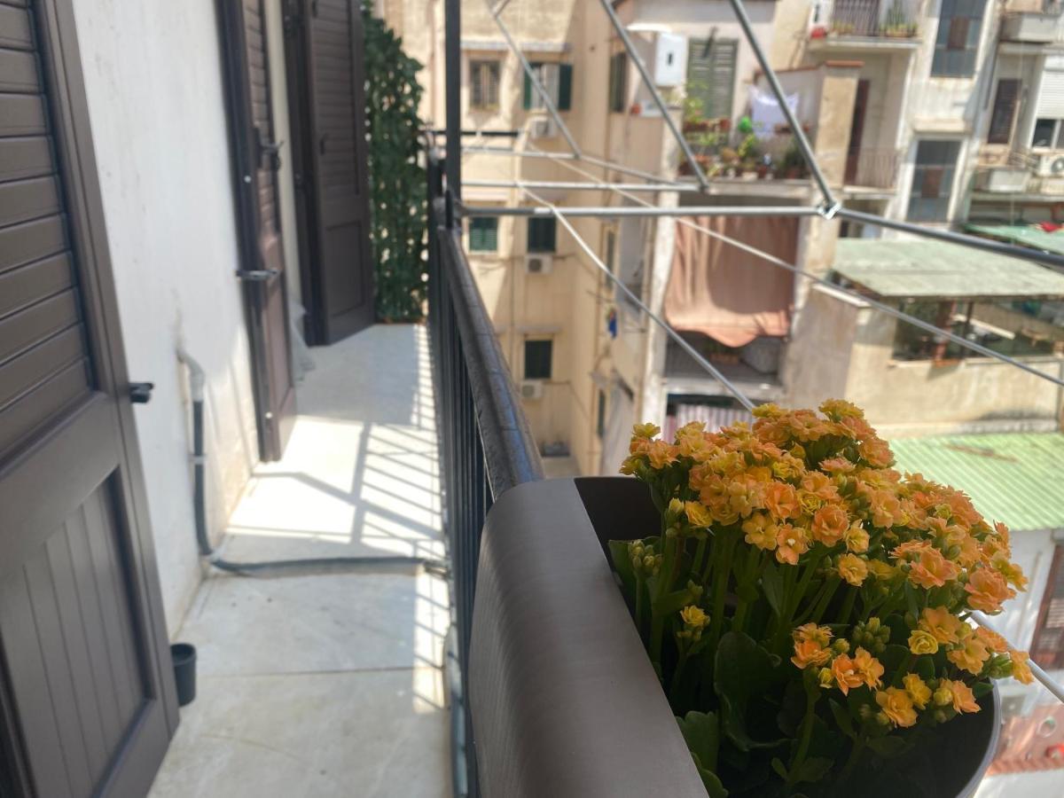 Al Civico 18 Apartment Palermo Bagian luar foto