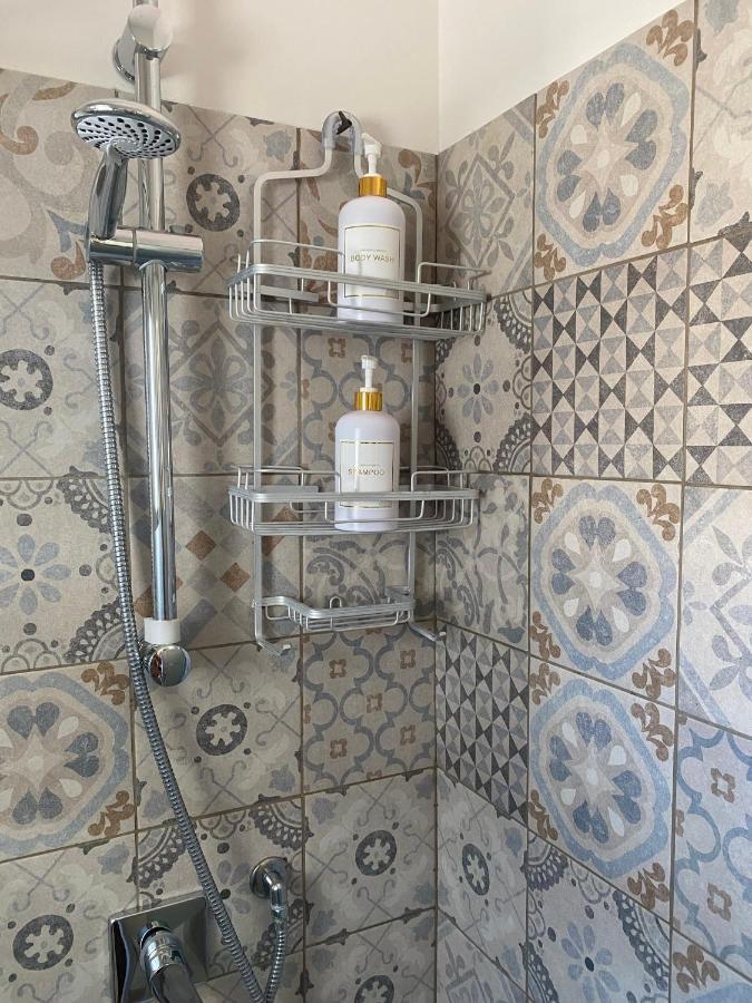 Al Civico 18 Apartment Palermo Bagian luar foto